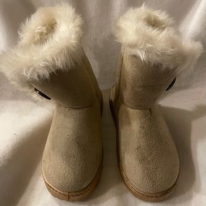 Girl Winter Boots Faux Fur Lined Faux Suede Beige